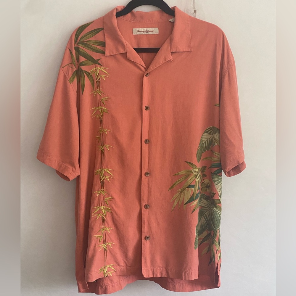 Tommy Bahama L Orange Casual Button Down Shirt with Tropical Print % SILK